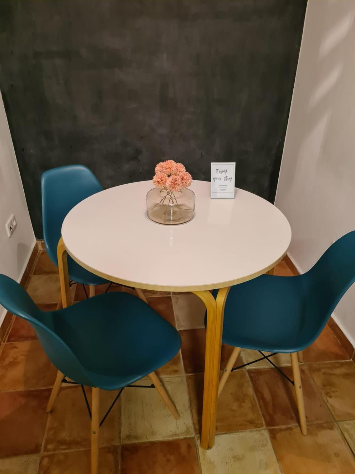 Appartamento Max'S Downtown Oasis Zara Esterno foto