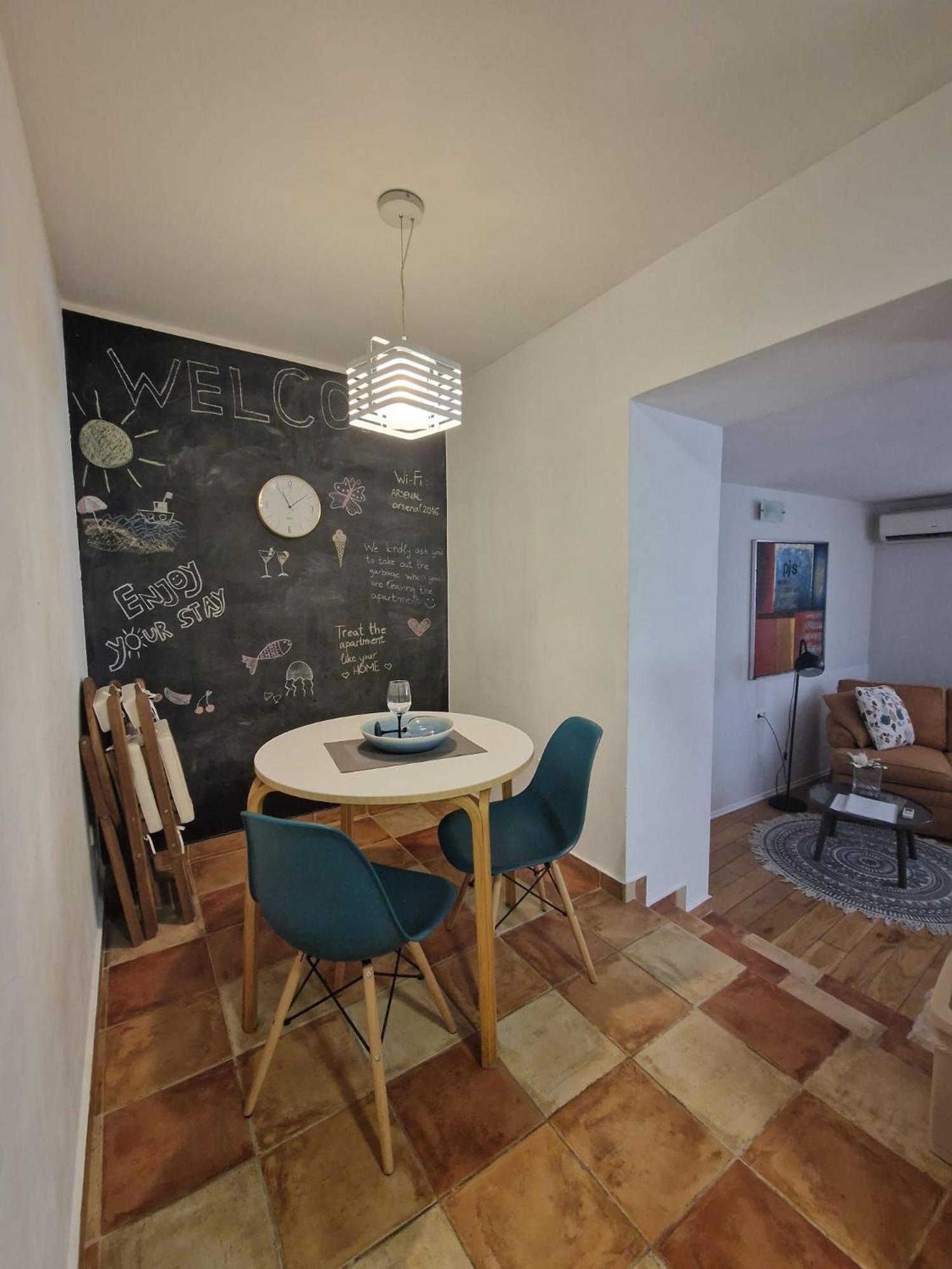Appartamento Max'S Downtown Oasis Zara Esterno foto