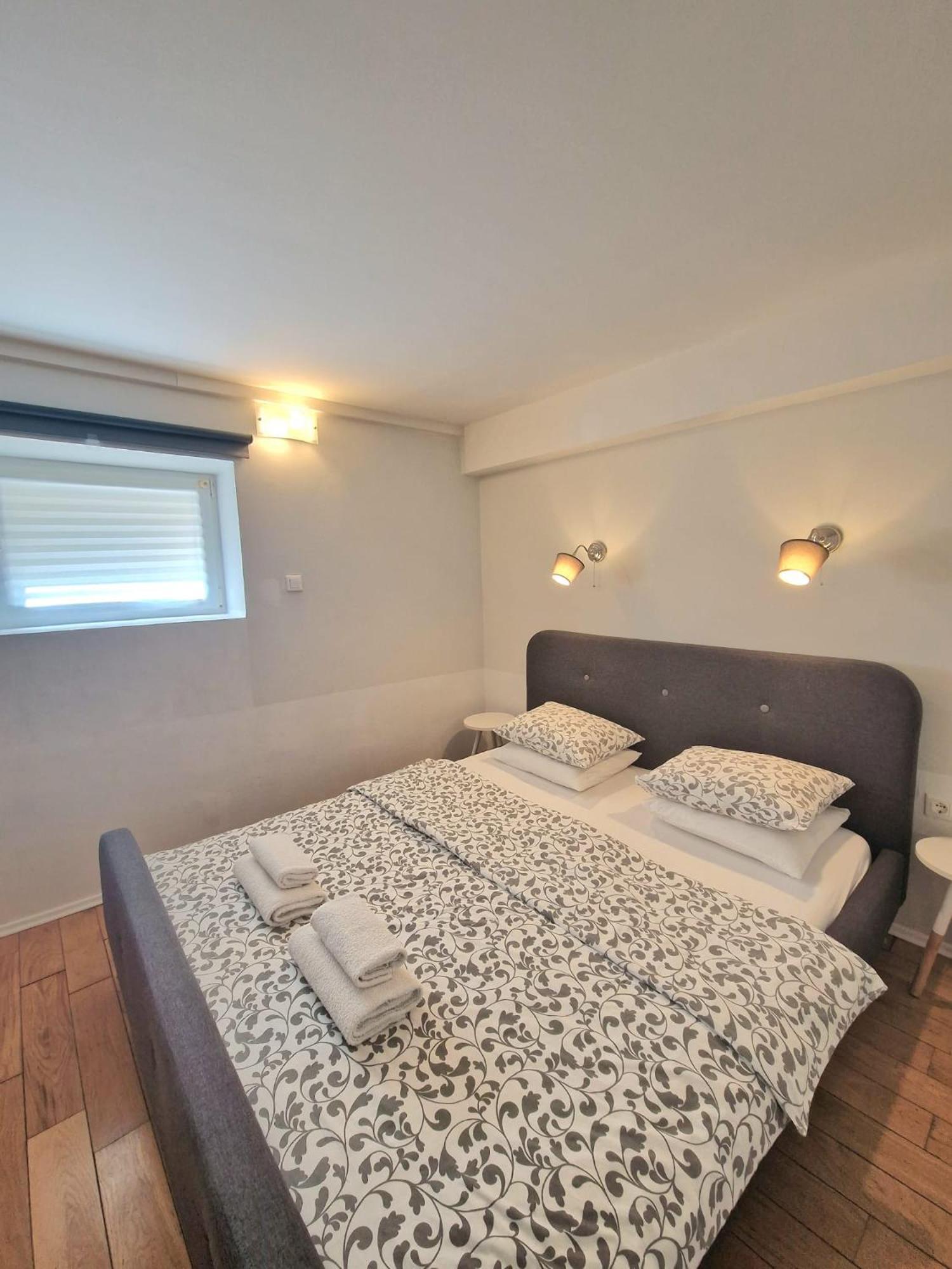 Appartamento Max'S Downtown Oasis Zara Esterno foto