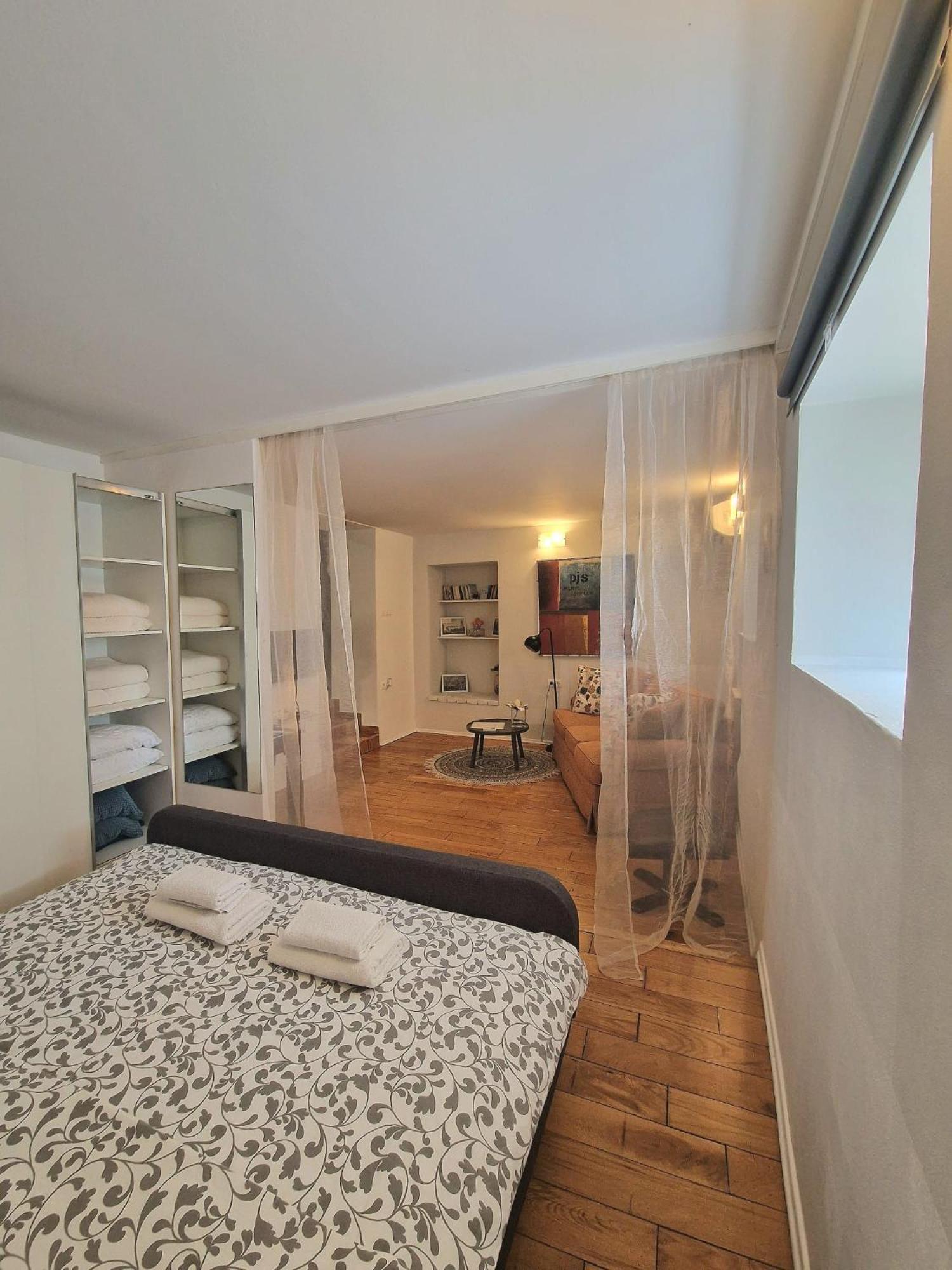 Appartamento Max'S Downtown Oasis Zara Esterno foto